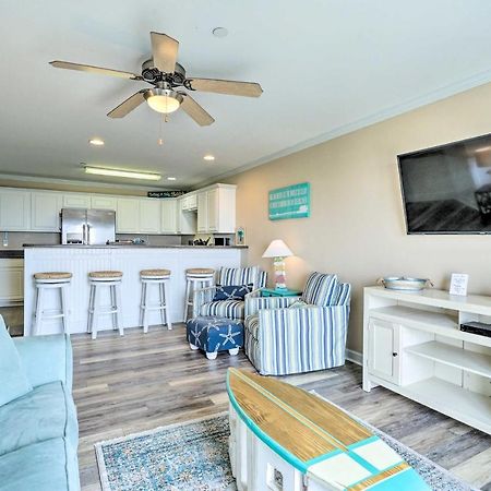 Ocean-View Oak Island Condo, 1 Block To Beach! エクステリア 写真