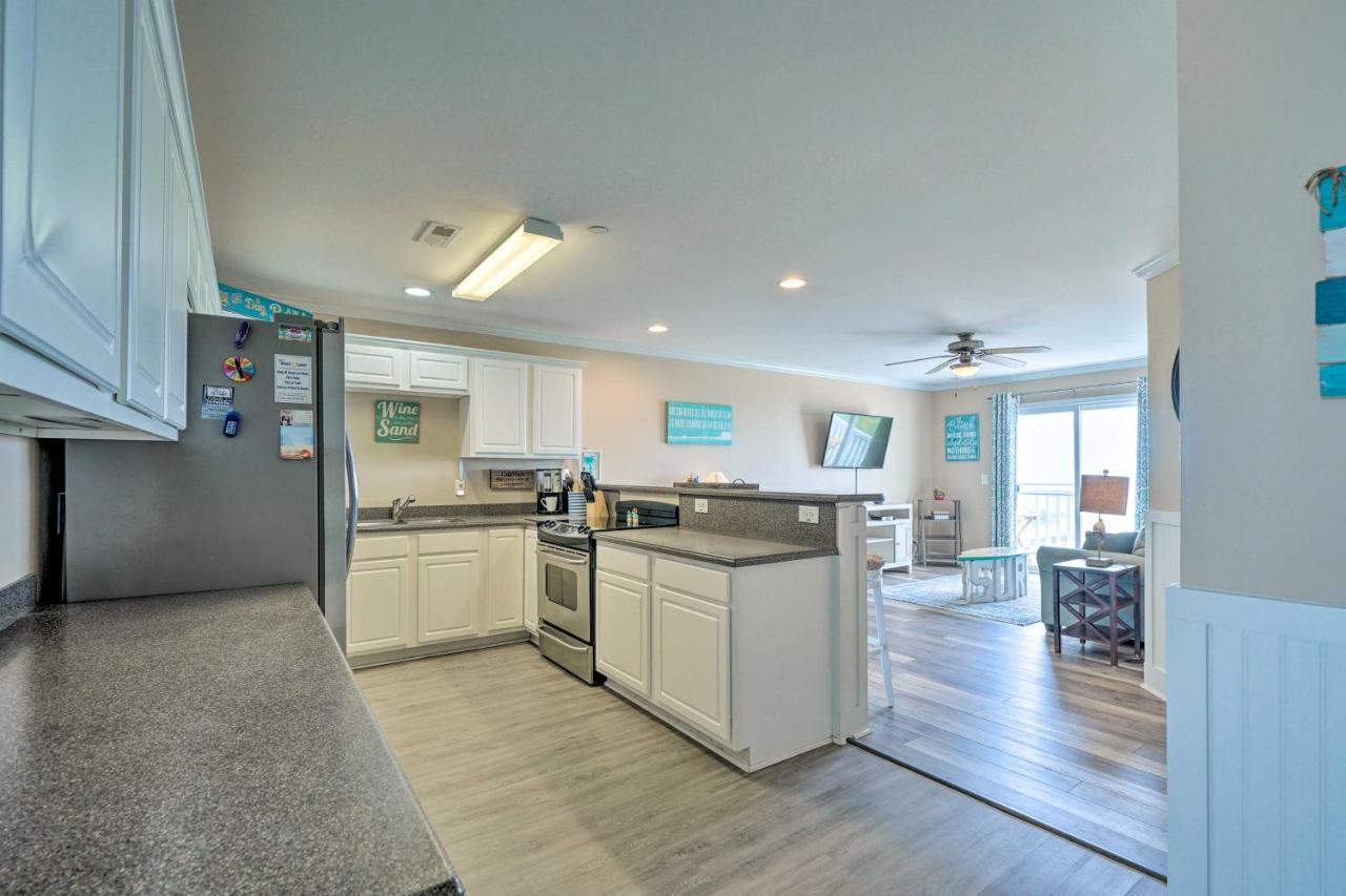 Ocean-View Oak Island Condo, 1 Block To Beach! エクステリア 写真