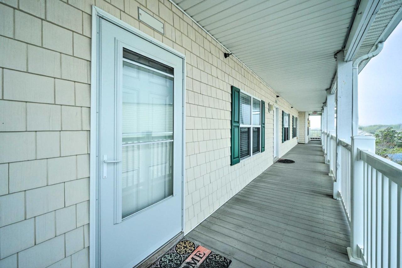 Ocean-View Oak Island Condo, 1 Block To Beach! エクステリア 写真