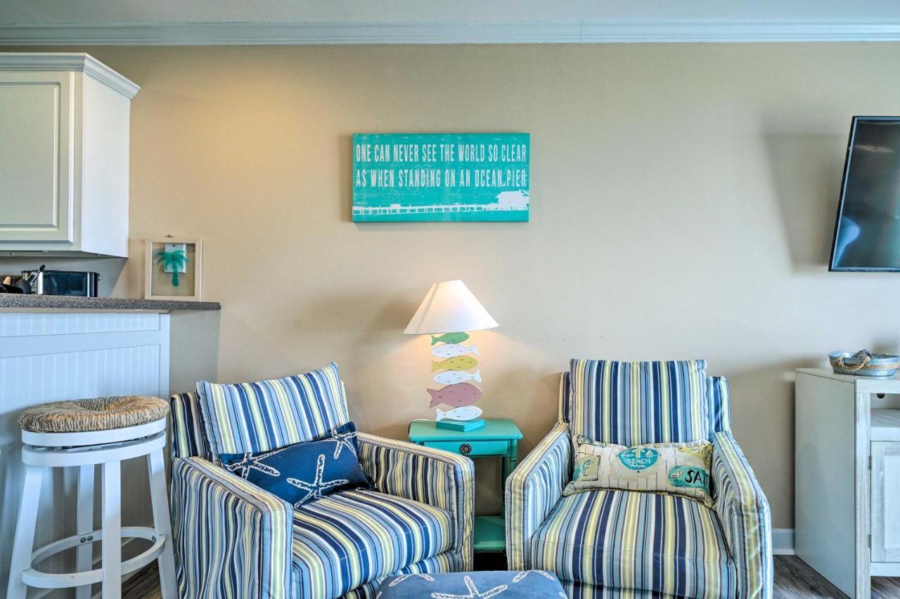 Ocean-View Oak Island Condo, 1 Block To Beach! エクステリア 写真