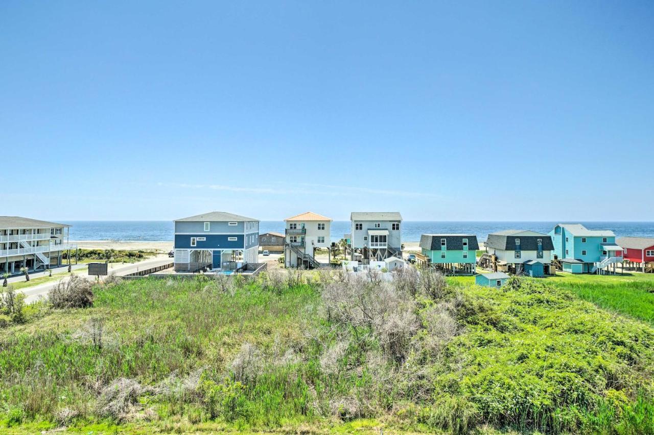 Ocean-View Oak Island Condo, 1 Block To Beach! エクステリア 写真
