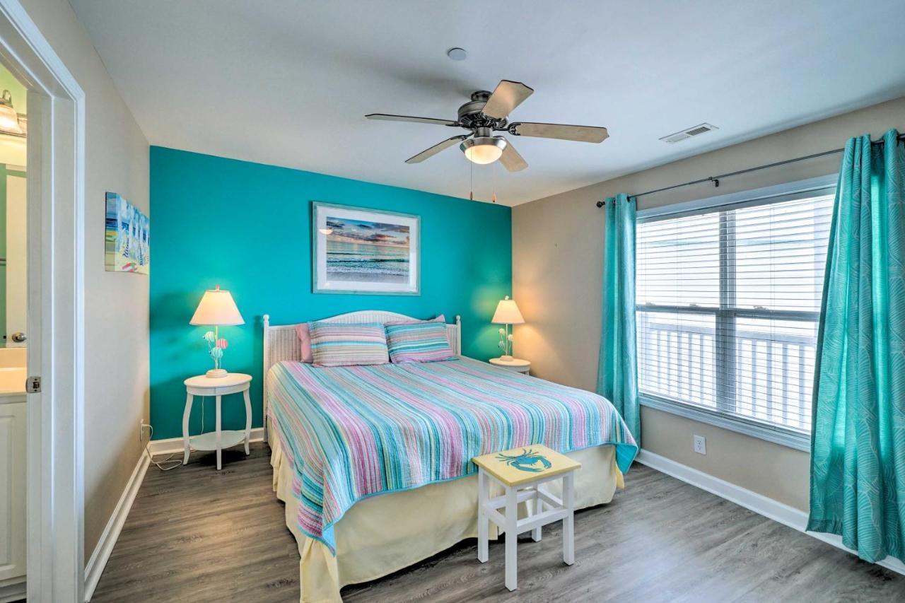 Ocean-View Oak Island Condo, 1 Block To Beach! エクステリア 写真